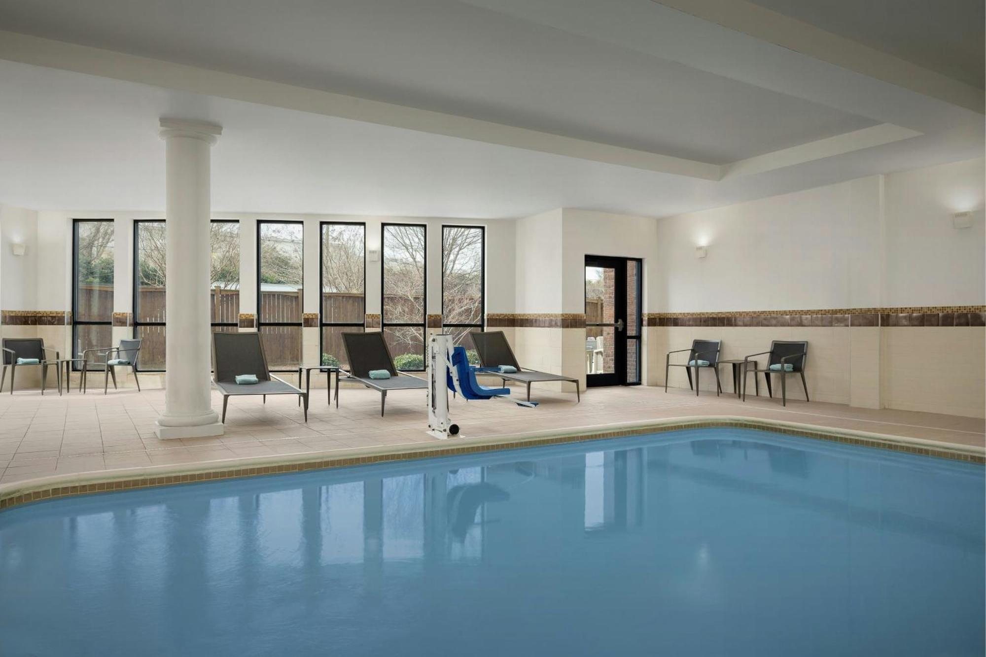 Courtyard By Marriott Salisbury Hotel Ngoại thất bức ảnh