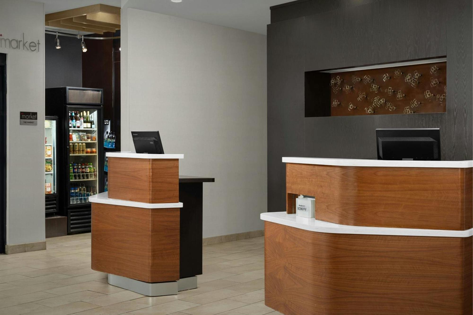 Courtyard By Marriott Salisbury Hotel Ngoại thất bức ảnh