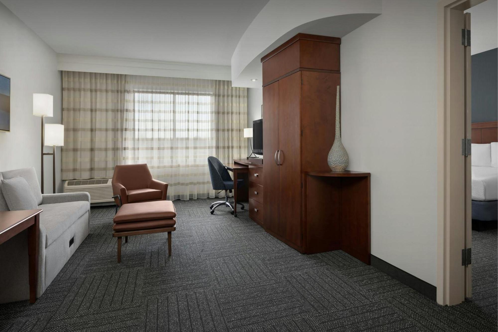 Courtyard By Marriott Salisbury Hotel Ngoại thất bức ảnh