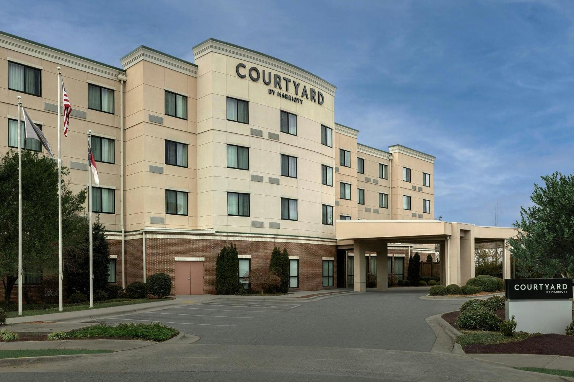 Courtyard By Marriott Salisbury Hotel Ngoại thất bức ảnh