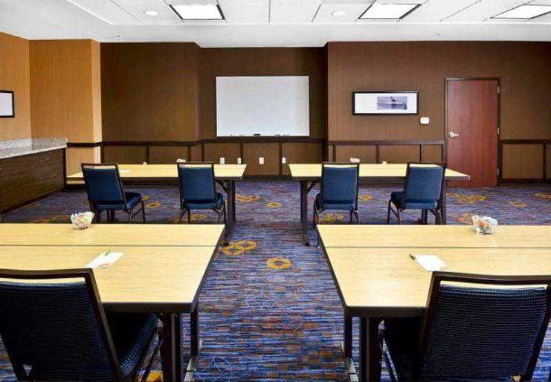 Courtyard By Marriott Salisbury Hotel Ngoại thất bức ảnh
