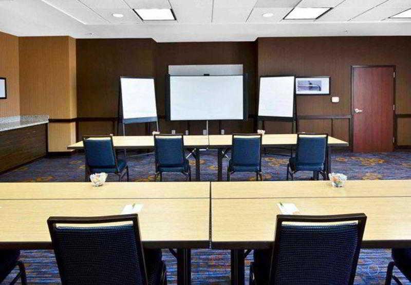 Courtyard By Marriott Salisbury Hotel Ngoại thất bức ảnh